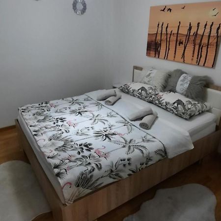 Apartman Bulevar Sarajevo - FREE PARKING Exterior foto