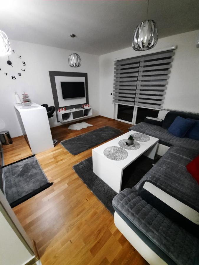 Apartman Bulevar Sarajevo - FREE PARKING Exterior foto